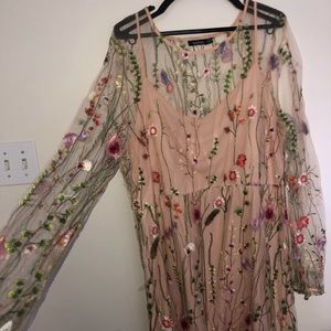 STUNNING plus size beige embroidered dress.